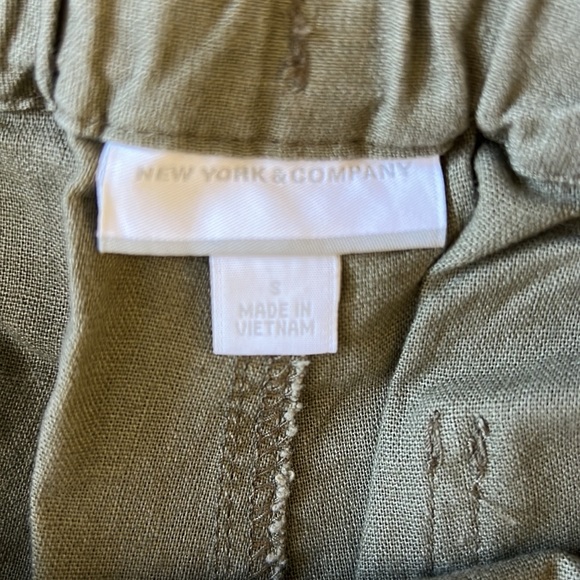 New York and company size S - Picture 4 of 4